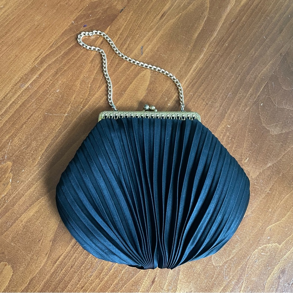 Vintage Kiss Lock Pleated Black Satin Cocktail Handbag Purse Chain